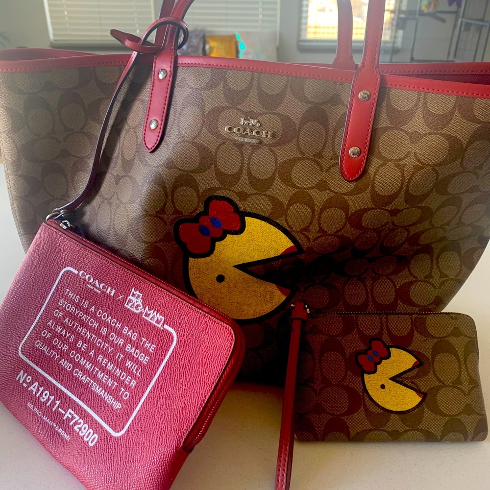 Coach Mrs. packman tote and change purse.
